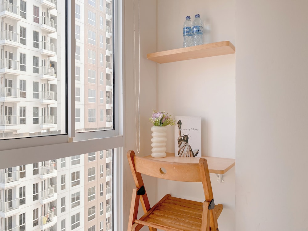 Minimalist Peach Touch Studio Apartment At Tokyo Riverside Pik 2