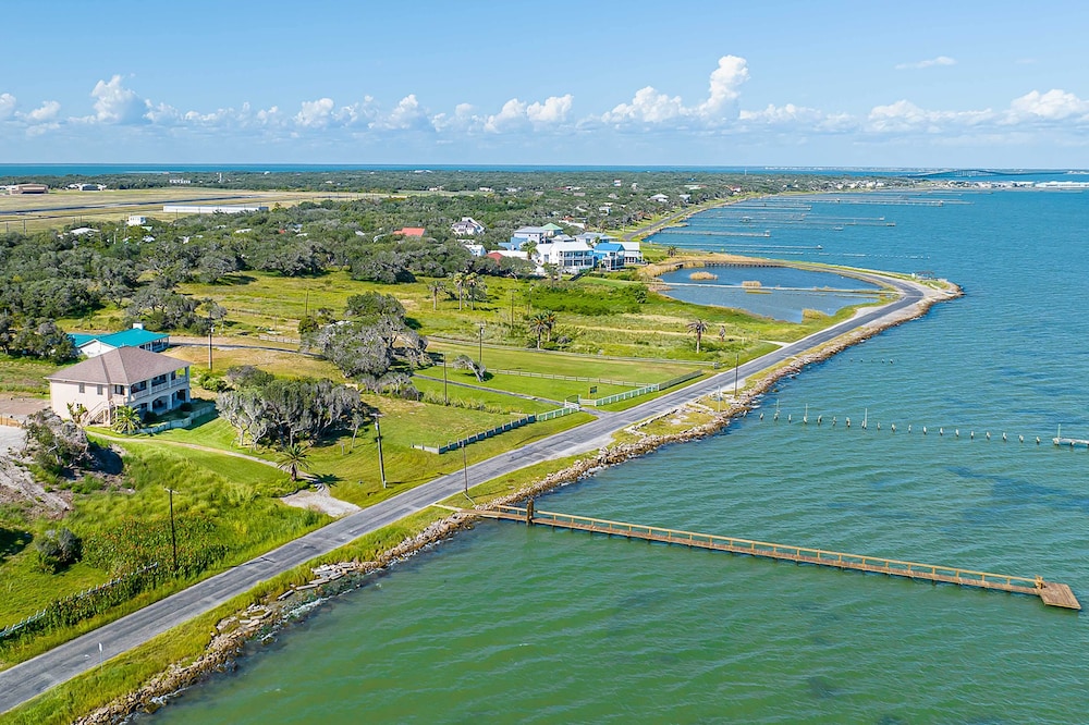 Private Pier: Waterfront Fulton Villa! view 3