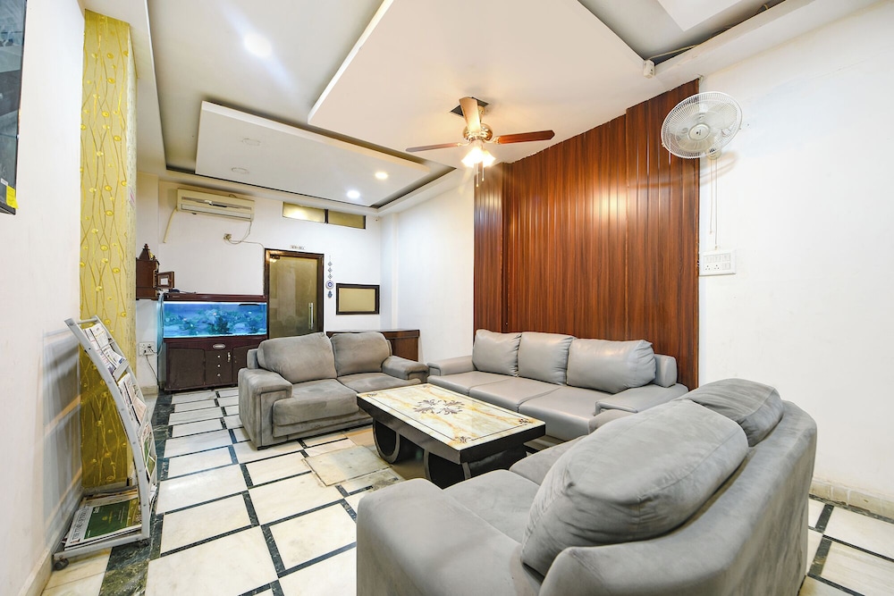 Fabhotel Delhi Darbar