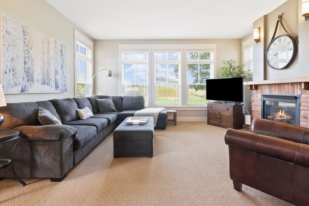 Rivergrass Condos