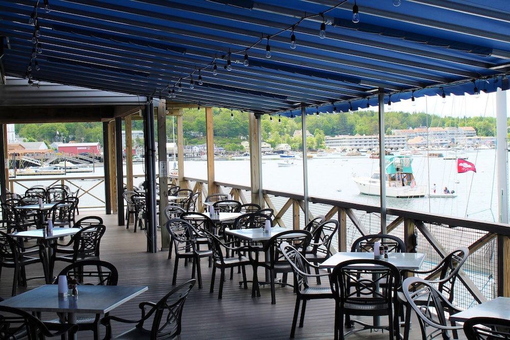 Fishermans Wharf Inn
