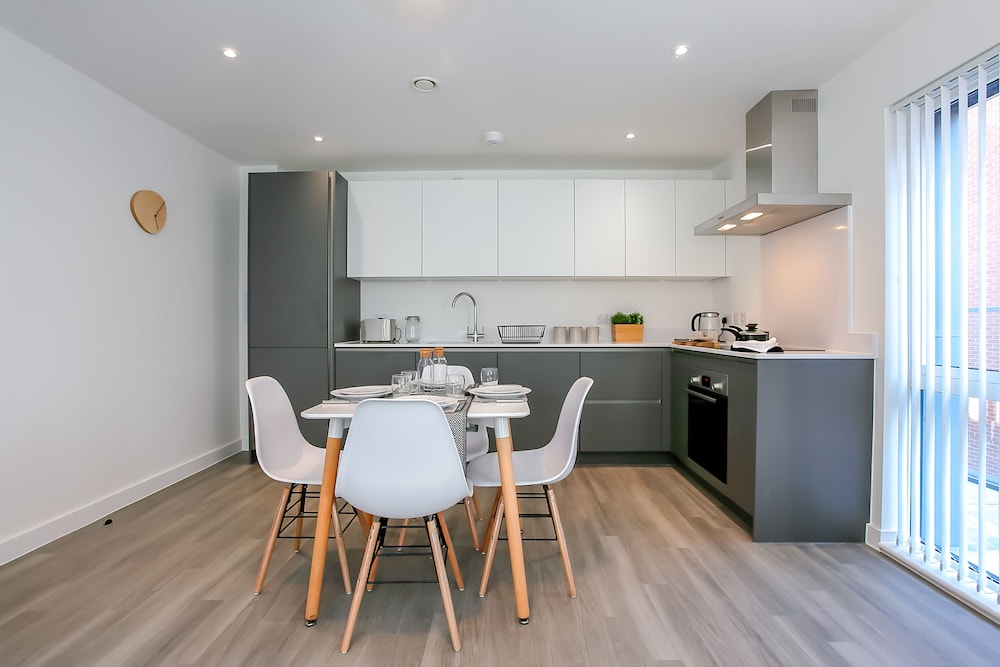 Hilltop Serviced Apartments - Northern Quarter view 4