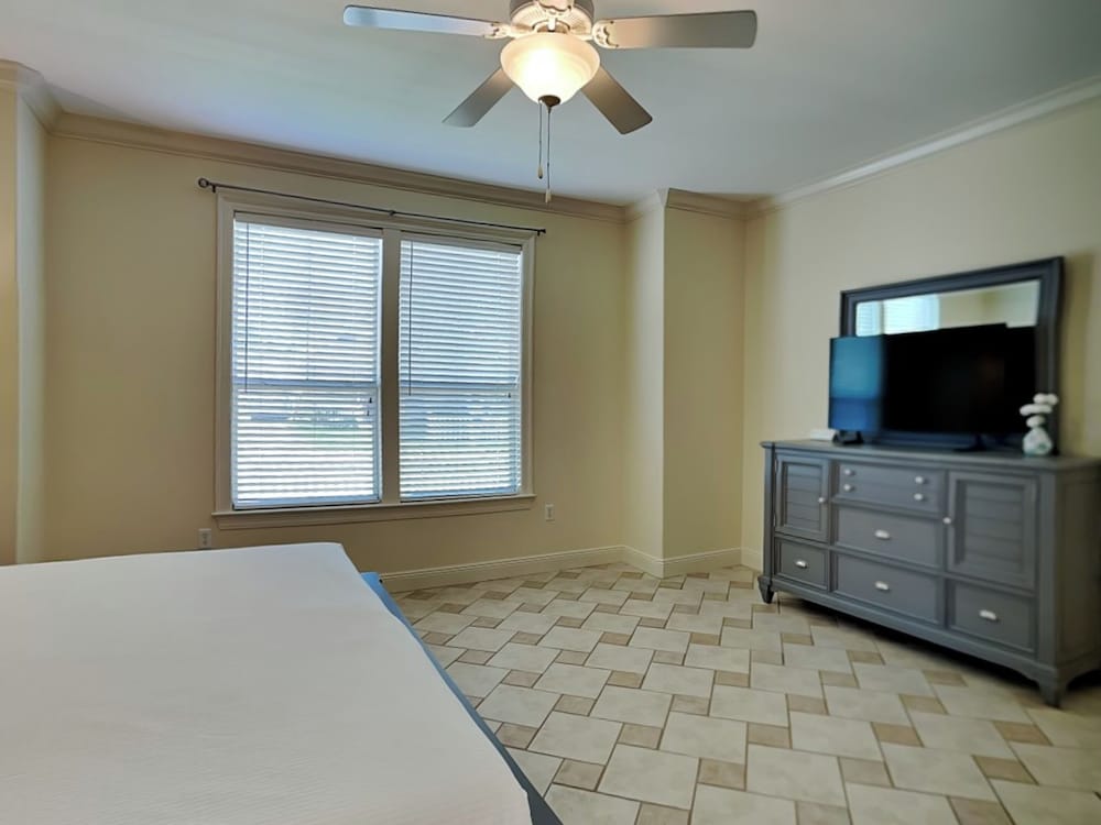 Corner Castle by Southern Vacation Rentals