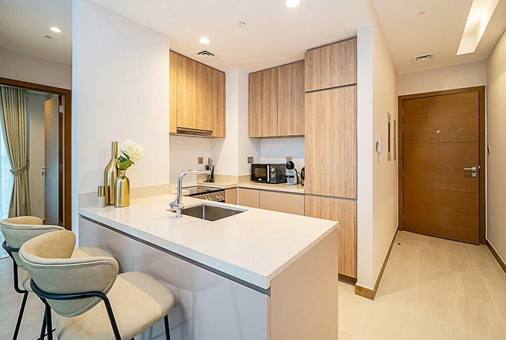 Cozy Luxury 1BR Apt in Business Bay