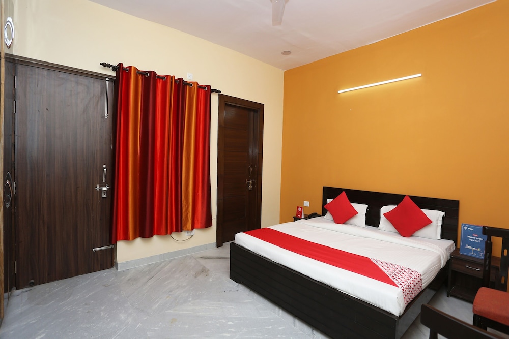 Noida Vacations - Capital O 30956 Moon Light - Property Image 9