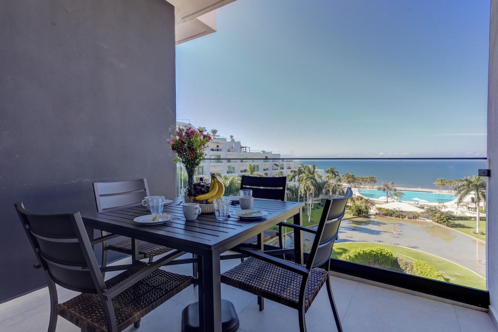 Aria Ocean Condominios