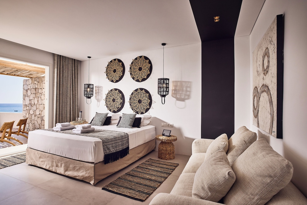 Artemis Seaside Resort