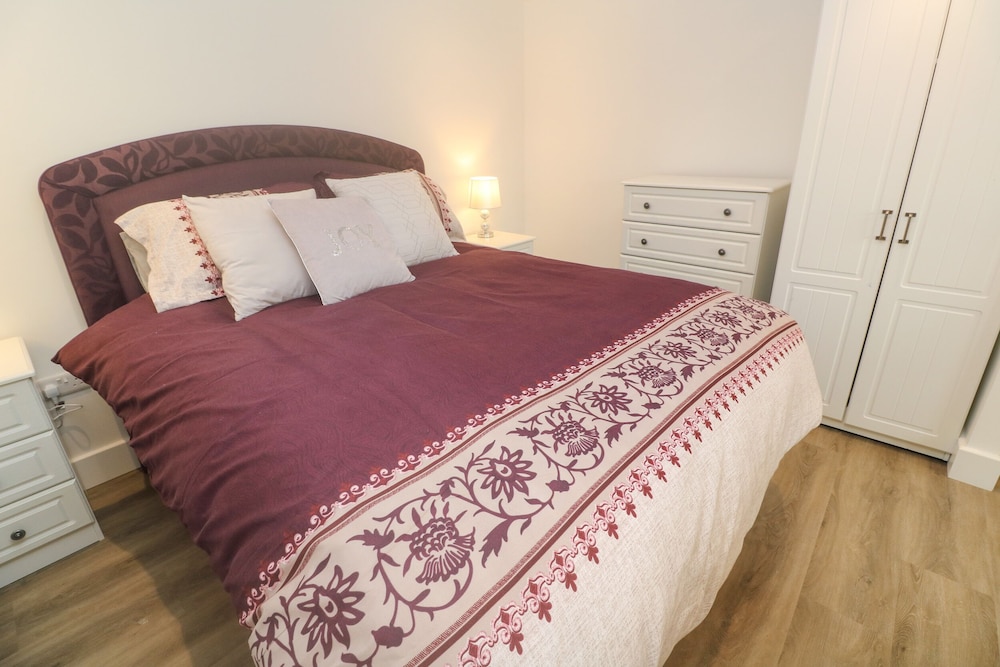 Perran Pearl B