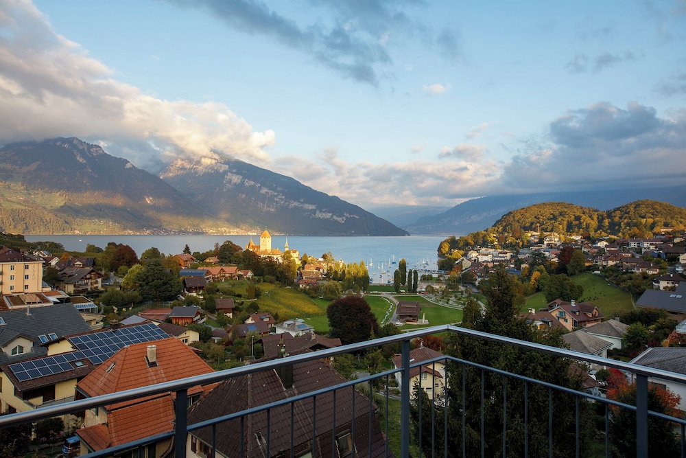 BERG&BERG APARTMENTS-Spiez Self Check-In