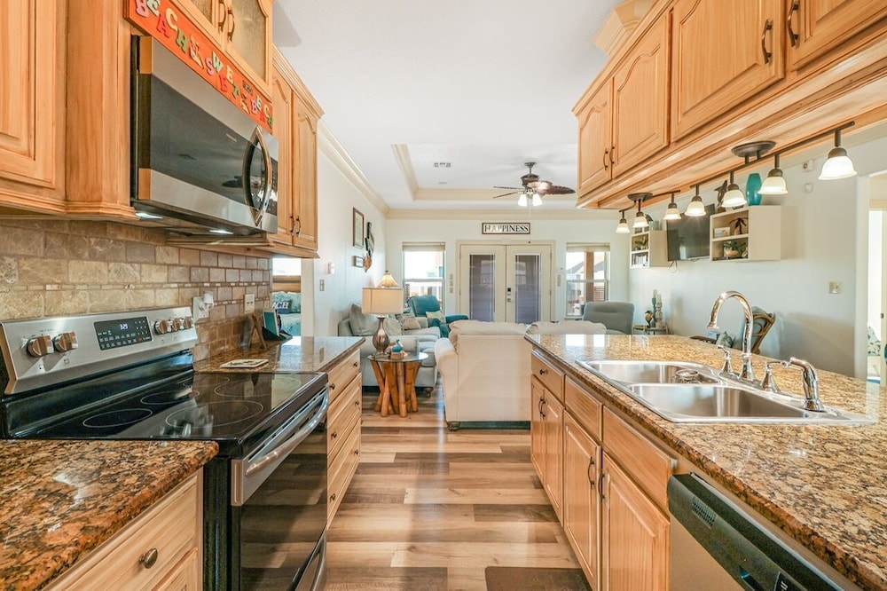 Seaside Merryment 4 Bedroom Home