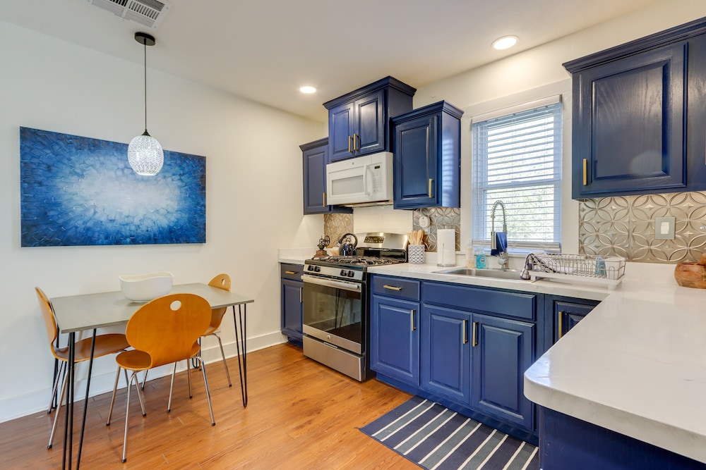 Chic Joplin Cottage w/ Patio < 3 Mi to Town!