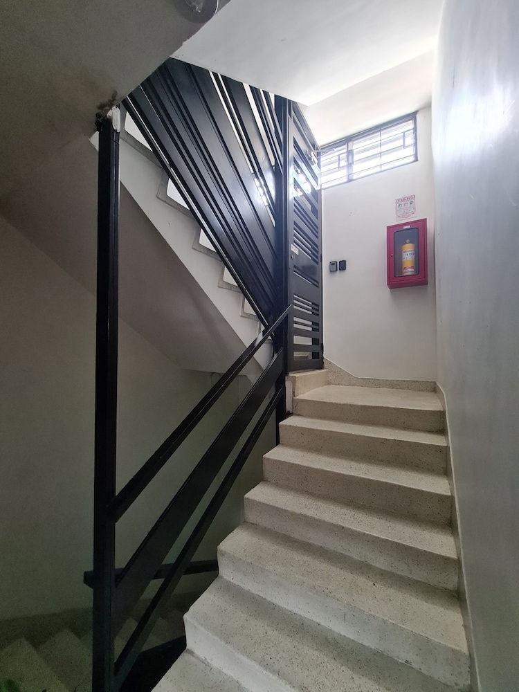 201 Apartamento Completo Rers en Versalles 3 Habitaciones - Cali Tower Suites & Lofts