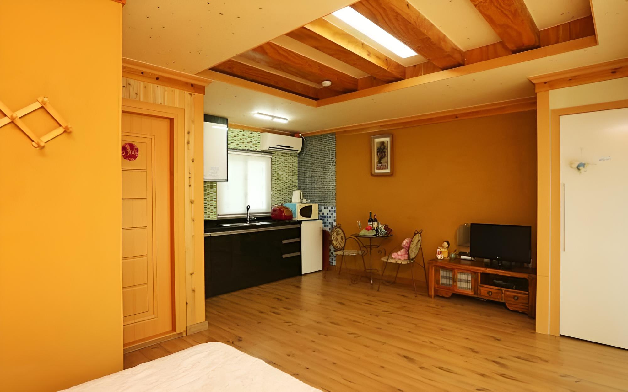 Jinan Big Rock Pension view 4