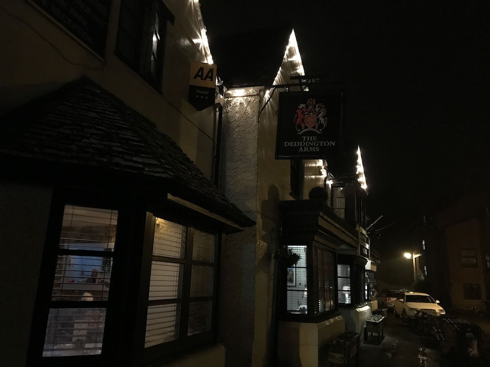 Deddington Arms