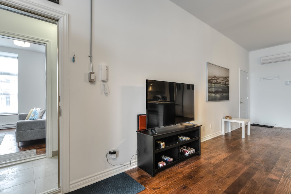 St Laurent Apartments