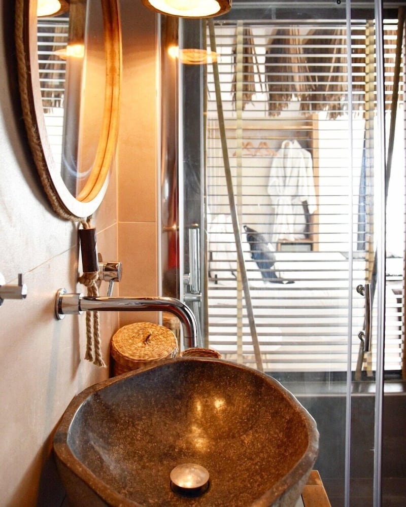 Angelos Design Suites
