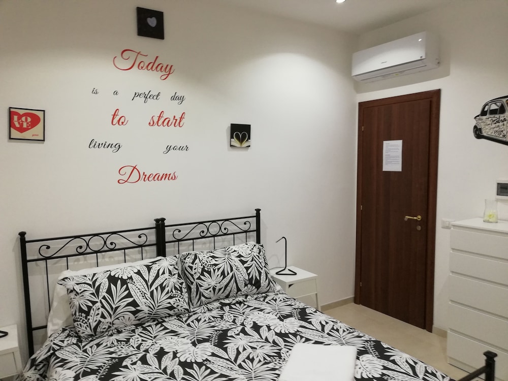 Imera Rooms