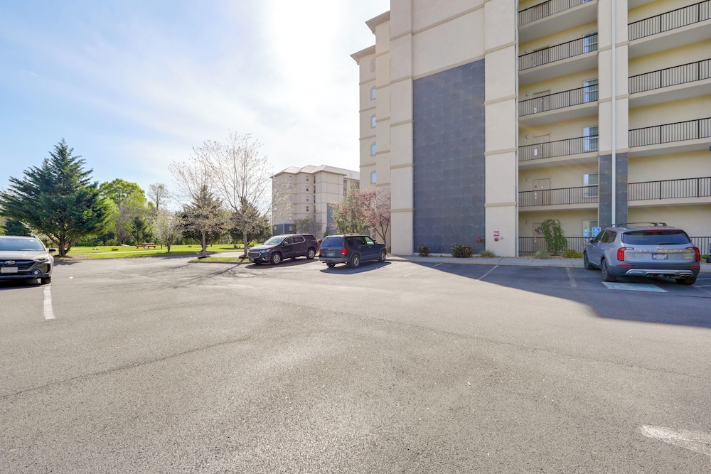 'mountain Escape' w/ Pool Access in Pigeon Forge!