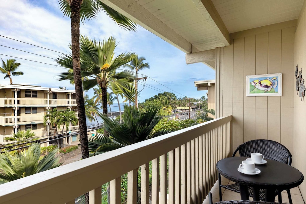 Kona Bali Kai 362 – For 2 Guests