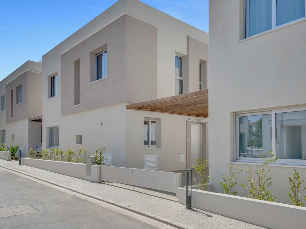 Sanders Mythical Blue - Nice 4 bdr Villa With Pool