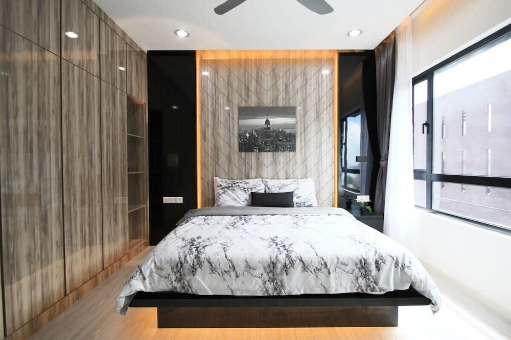 A High-floor 2BR Suasana Suites, Near Ciq, JB