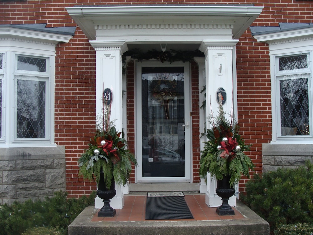 Robinsong Bed and Breakfast