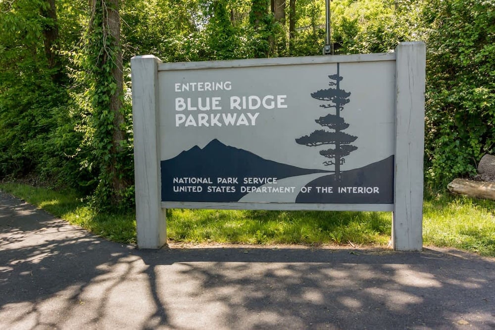 Blue Ridge Beech Cabin