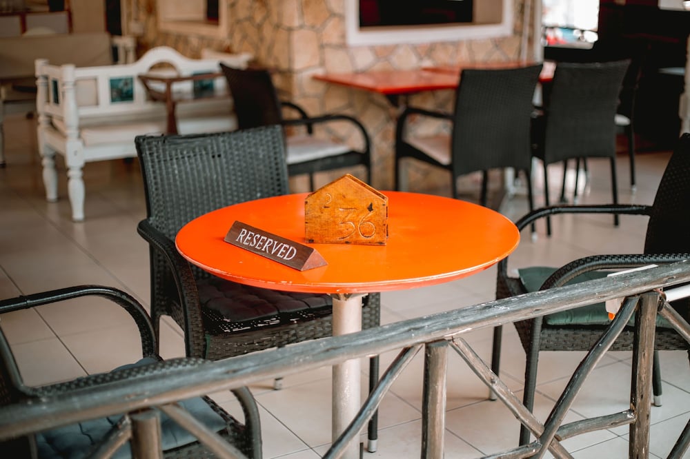 Best Western Jangwani Sea Breeze Hotel