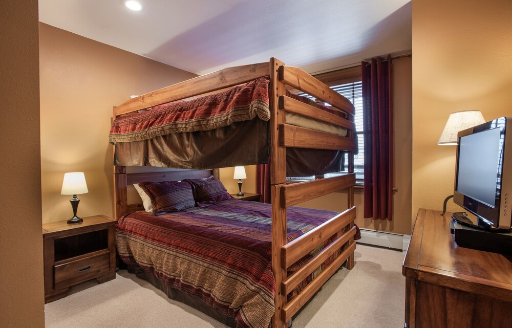 Zephyr Mountain Lodge Vacation Condos - Winter Park CO