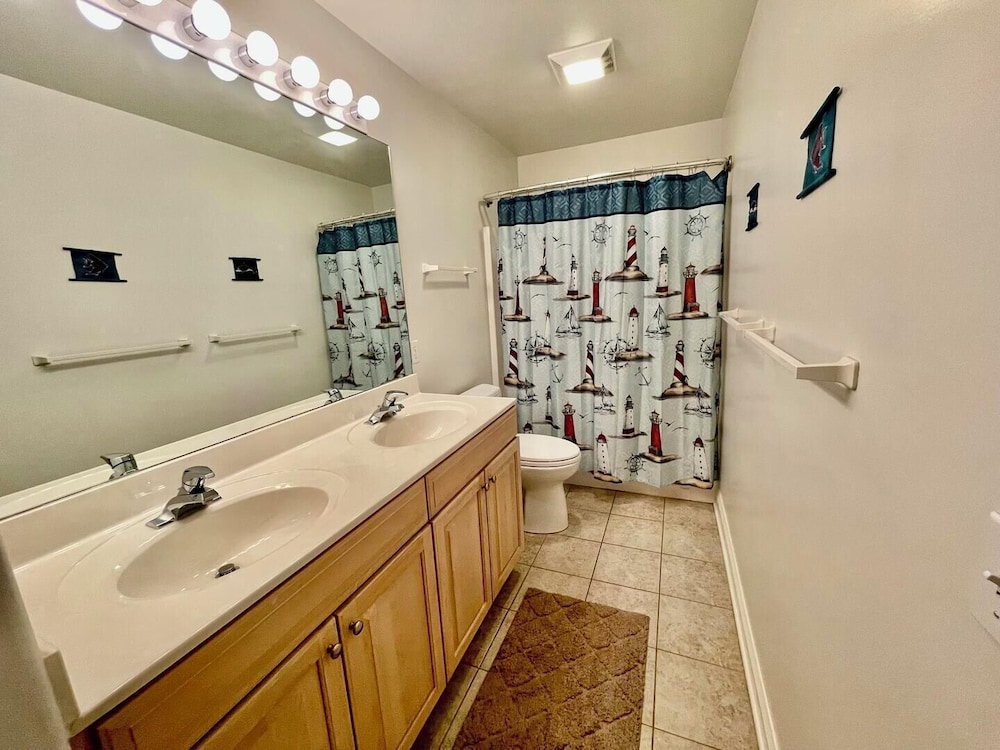 Clayton Street 17B
