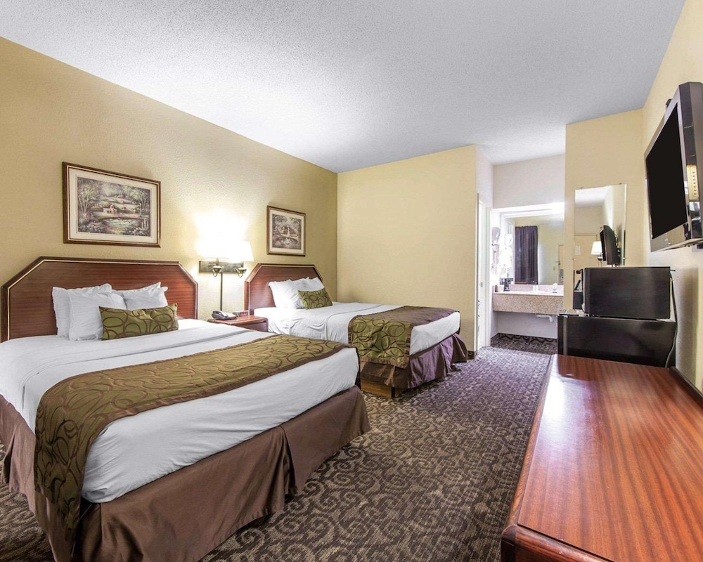 Quality Inn Johnson City near Downtown