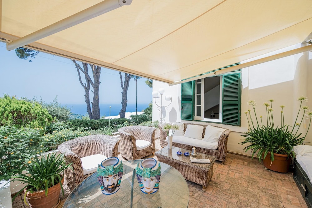 Villa Alba in Anacapri view 5