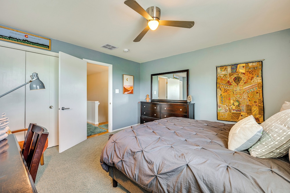 Mtn-view Home w/ Pickleball Court in Louisville!
