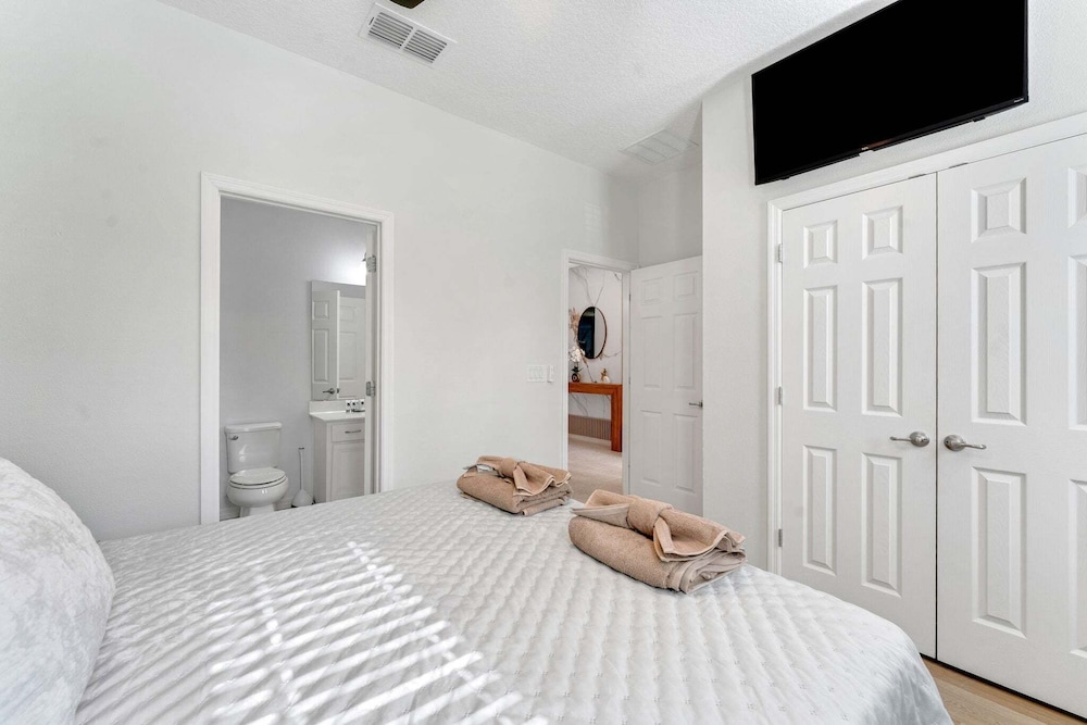 2311vd-providence 5 Bedroom Home