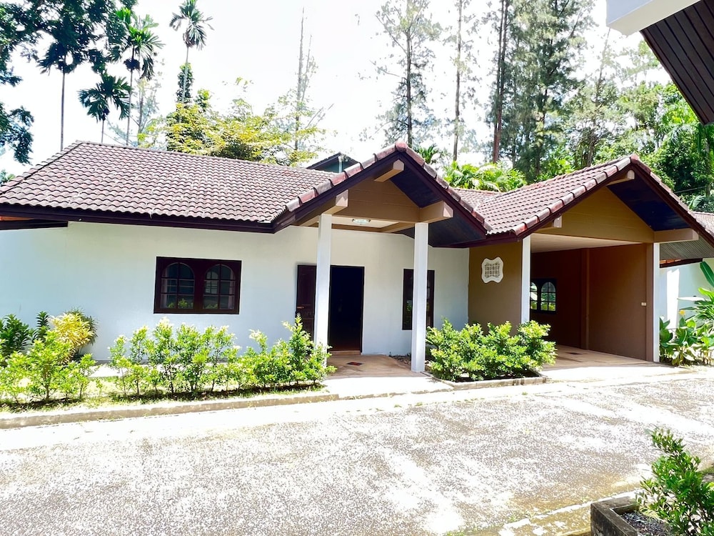 The Delight Pine Tree Village view 5