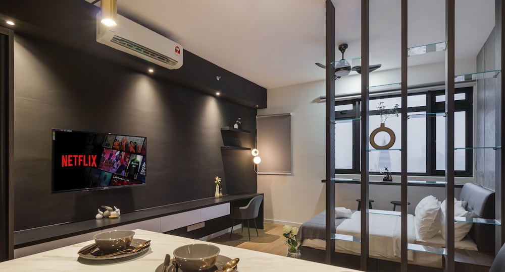 Chambers Residence, Sunway Putra Mall