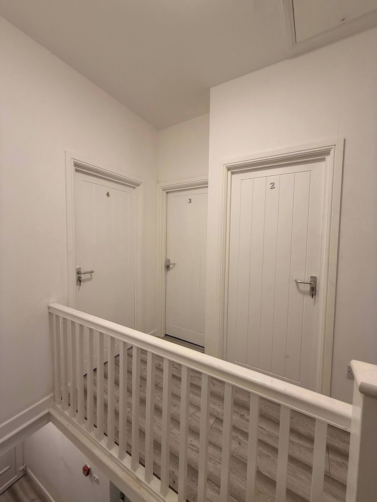 Stylish Dream Home With 4 En-suite Bedrooms