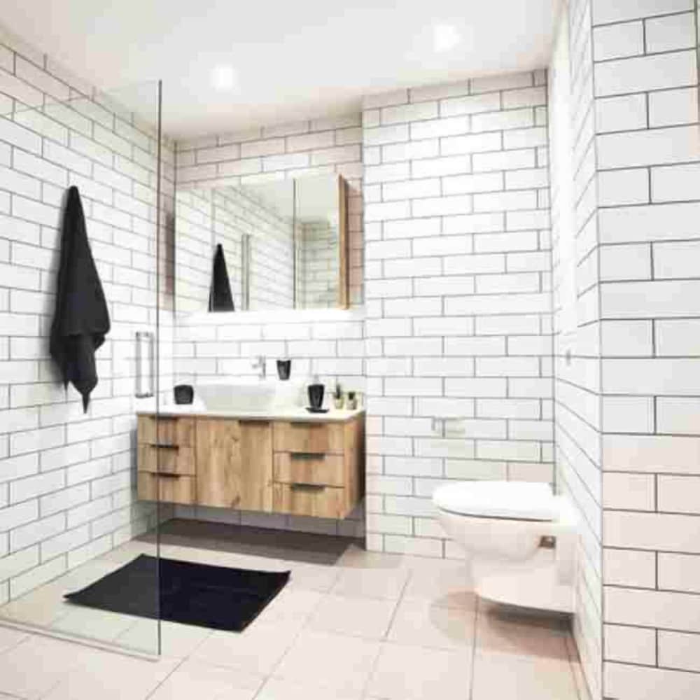 Vita Student-Only Lewisham Exchange