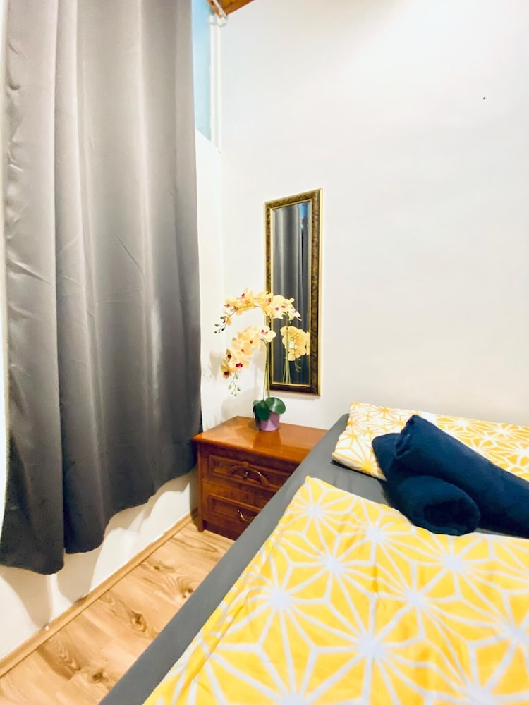 Affordable 3BR Apartment Top Location
