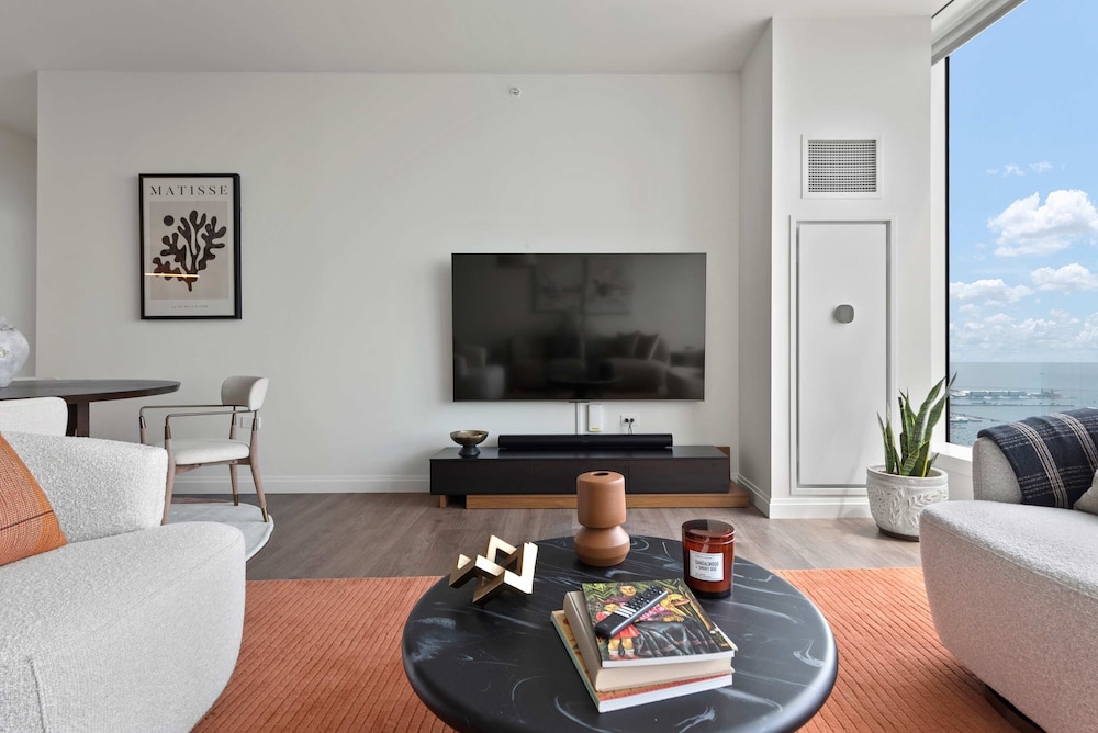 Luxe Apts Stunning Lake Views Resort Amenities