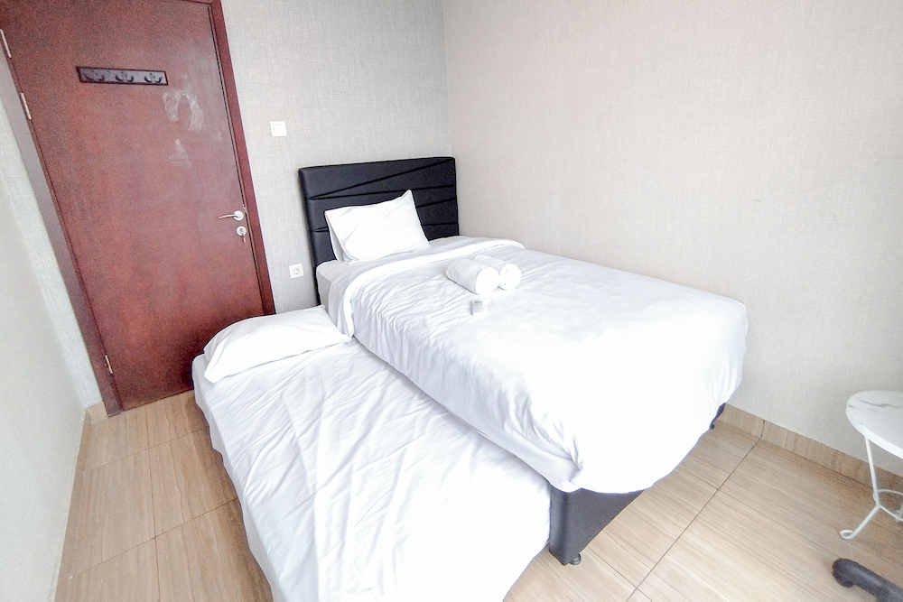 Spacious 2Br With Extra Room At Grand Sungkono Lagoon Apartment