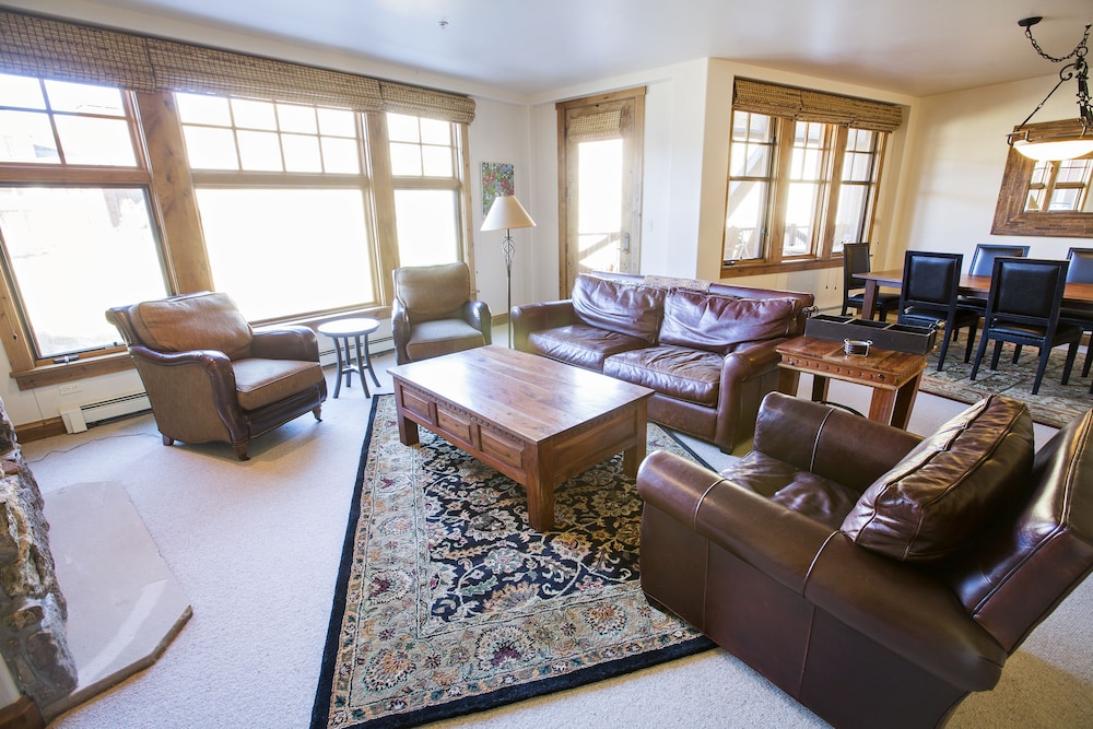 WestWall Lodge - Property Image 57