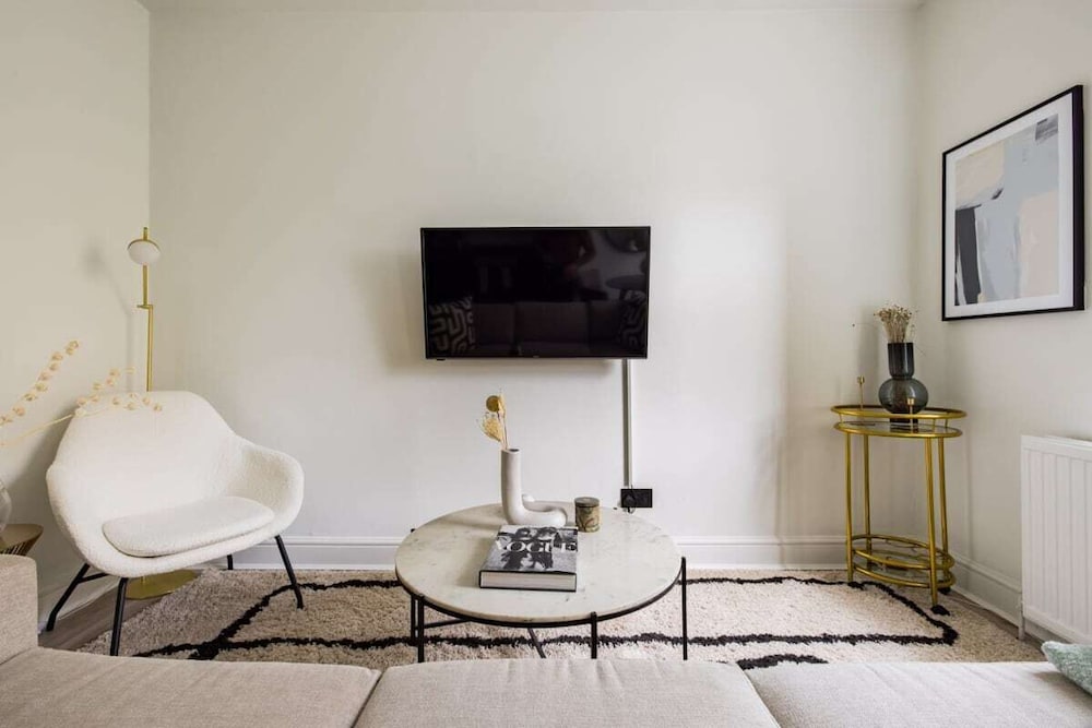 The Kensington And Chelsea Classic - Glamorous 2bdr Flat