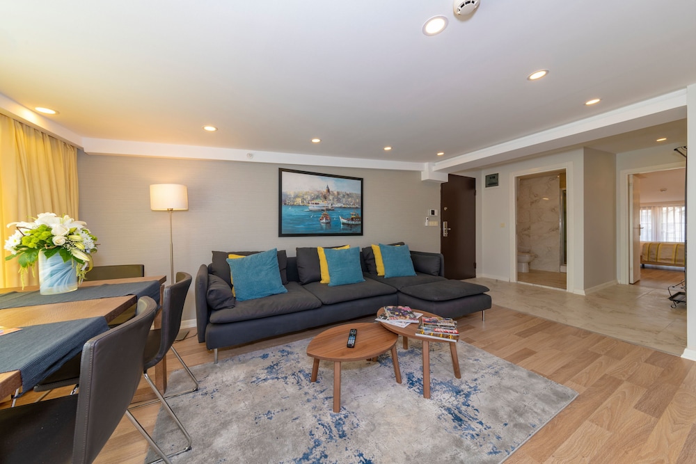 Feri Suites - Image 30