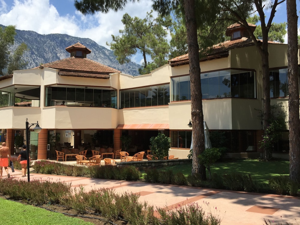 Champion Holiday Village - All Inclusive
