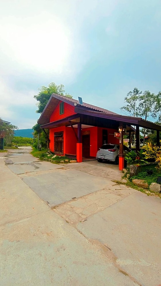 Bang Phra Resort Near Si Racha