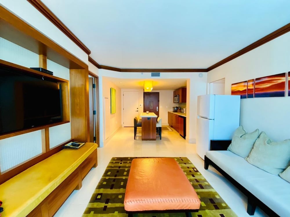 Carillon Miami Beach Private Suites