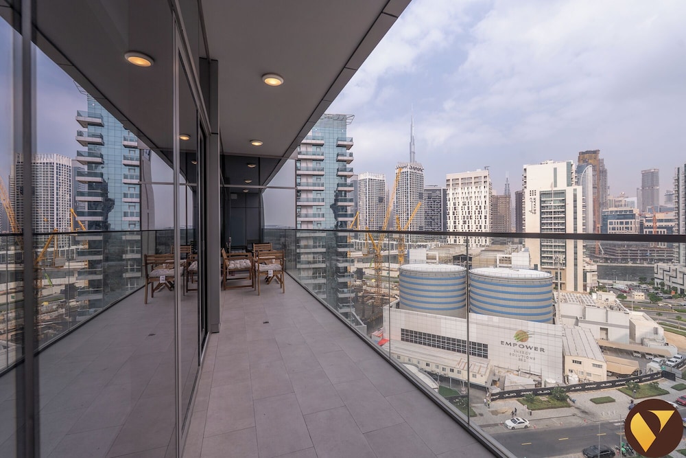 Royal Regency Business Bay near Downtown