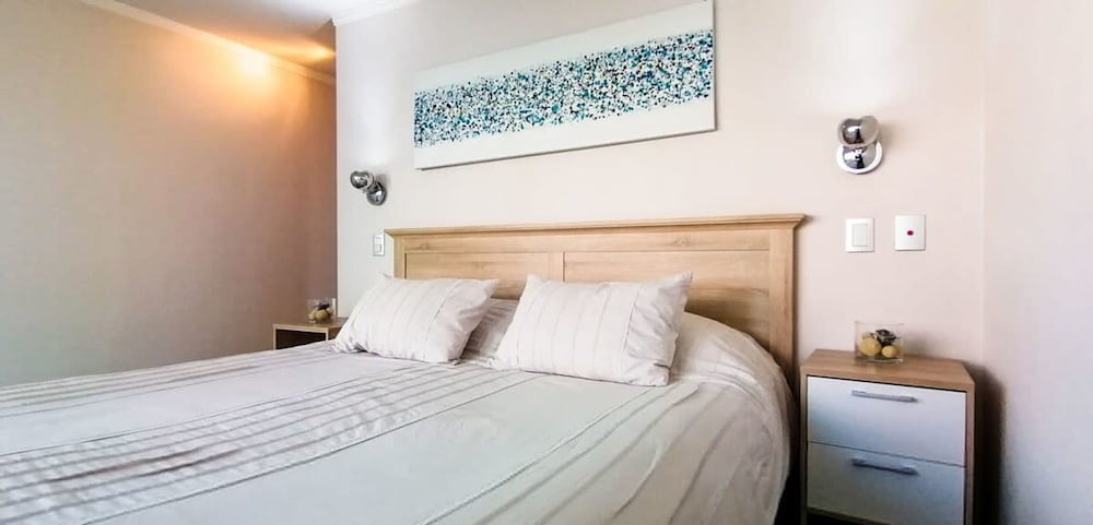 Kennedy Modern 2 Bed Apt in Las Condes