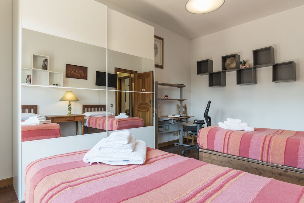 Portaportese Wooden Flat